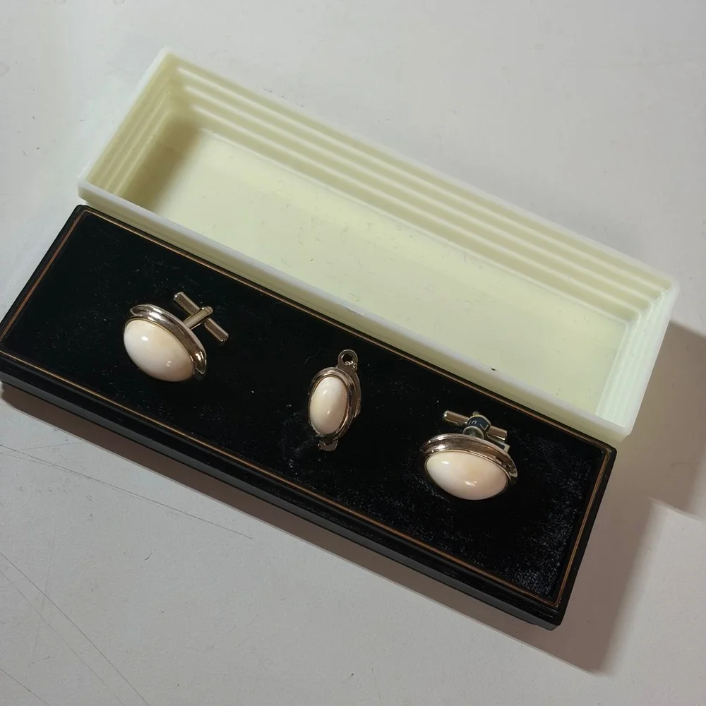 VTG 1990s Gold Tone Cream Cabochon Cufflinks & Tie Tack Set Made in Japan 4436P